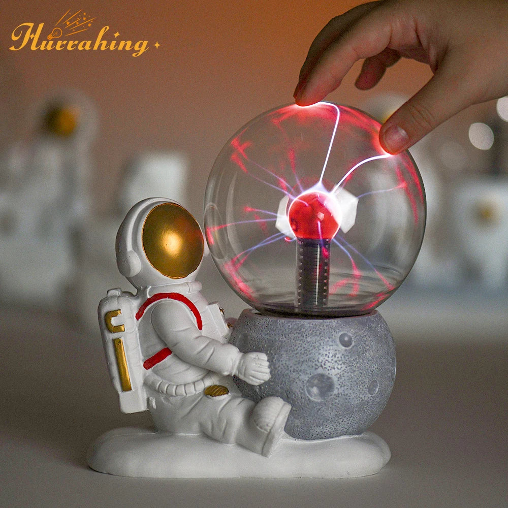 Plasma lamp with astronaut, 4 inch glass ball, decorative science gadget